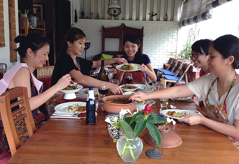 hens party cooking class singapore